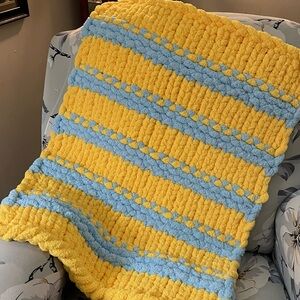 Handmade Chunky Knit Baby Blanket/Pet Blanket- Pastel colors—Reversible Pattern!